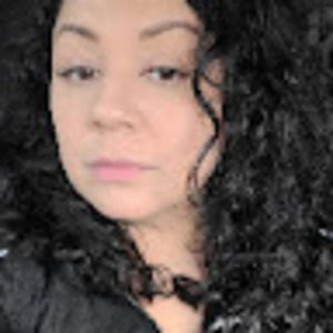 Meet your Posher, Yolanda